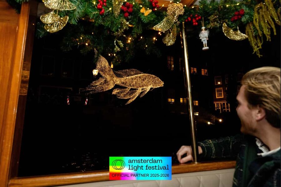 Amsterdam: Light Festival Heated Cruise with Drinks Option - Photo Tips From a Covered Boat Without Missing the View