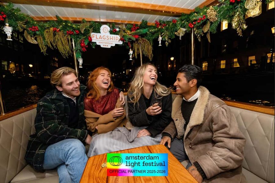 Amsterdam: Light Festival Heated Cruise with Drinks & Snacks - Warmth, Windows, and Timing Tips for an Easy Night