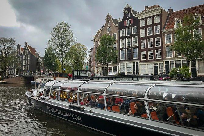 Amsterdam Live Guided Sightseeing Canal Cruise - Landmarks that make the cruise feel like a highlights reel
