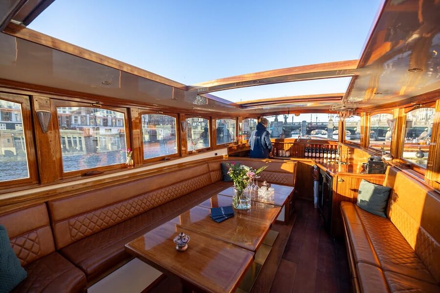 Amsterdam: Luxury Canal Cruise with Optional Snacks & Drinks - Timing and How Long 1 to 2 Hours Really Feels