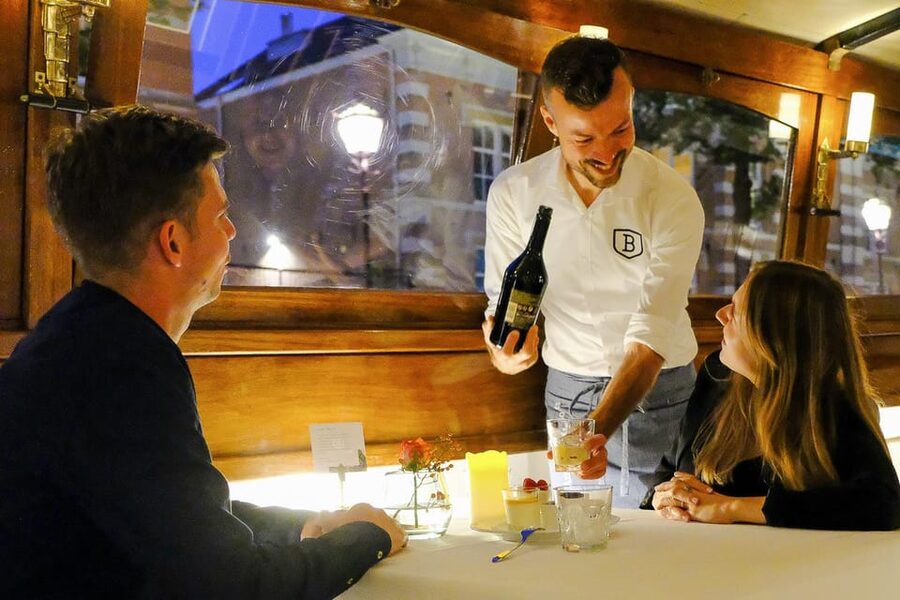 Amsterdam: Luxury Saloon Boat Cruise with 3-Course Dinner - Luxury saloon boat dinner cruise, in plain terms