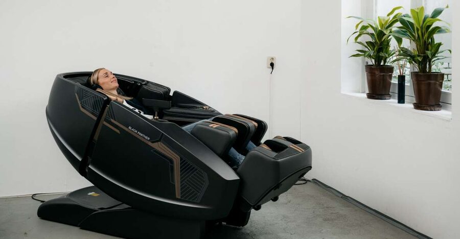 Amsterdam: Massage Session - The 8D audio part, and why it changes the mood