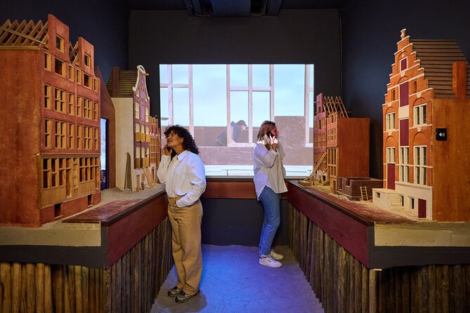 Amsterdam Museum of the Canals Admission Ticket with Audiotour - Your English audio tour: how to make the most of it
