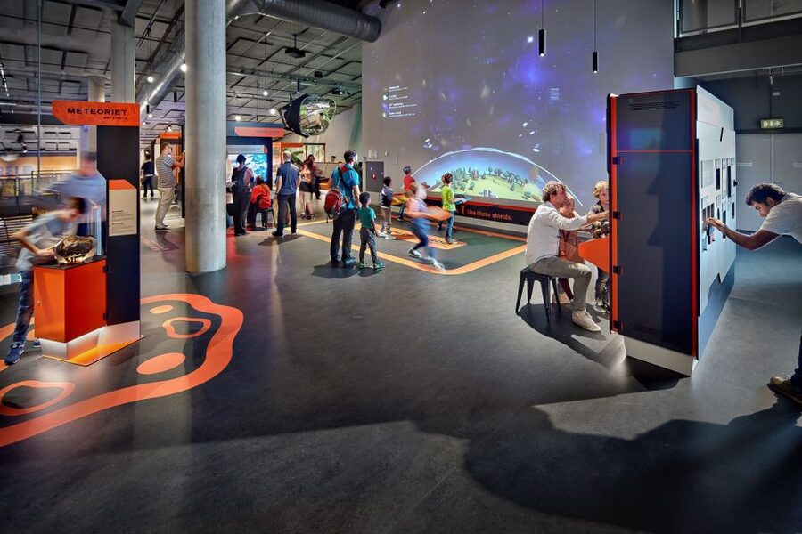 Amsterdam: NEMO Science Museum Ticket - Crowds, School Groups, and How to Keep Your Stress Low