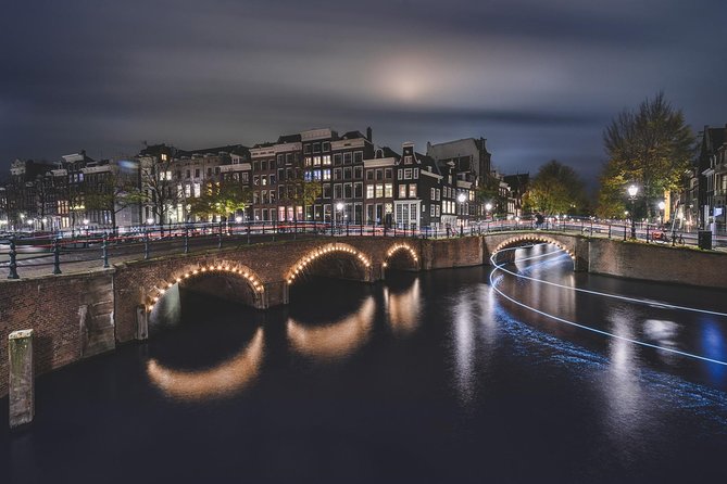 Amsterdam Night Photography Workshop with a Professional - David’s teaching style: practical tips, patience, and composition