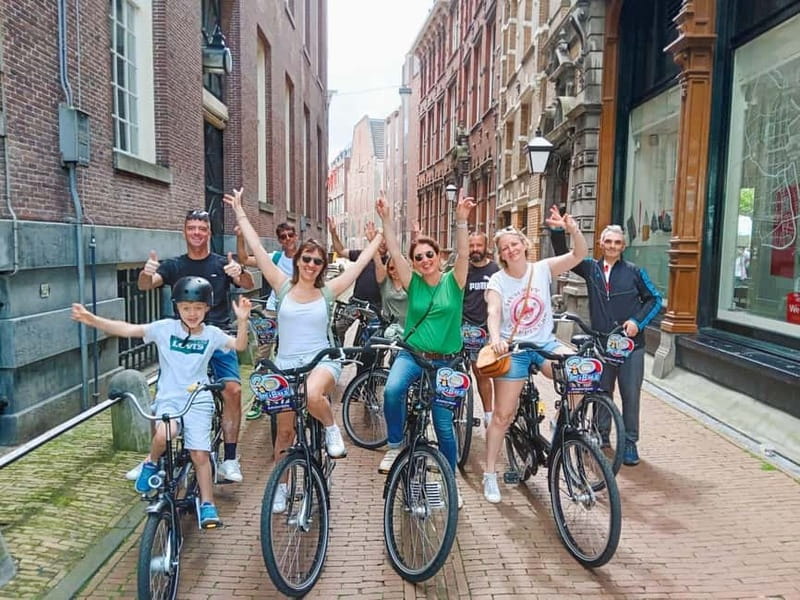 Amsterdam: Off the Beaten Path Bike Tour in French - Why this bike tour works when Amsterdam feels too crowded