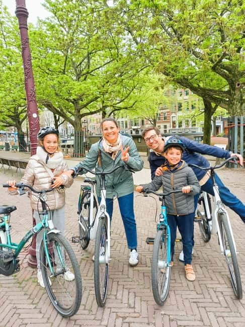 Amsterdam: Off the Beaten Path Bike Tour in French - Magere Brug, Amstelveld, and Reguliersgracht: the photo stops that actually matter