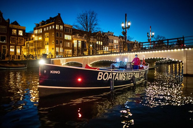 Amsterdam Open Boat Cruise in Old City Center with Live Guide - Picking the right departure time in your Amsterdam day