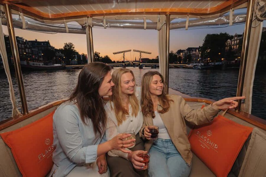 Amsterdam: Open Boat Cruise option Unlimited Drinks & Bite - Key takeaways before you board