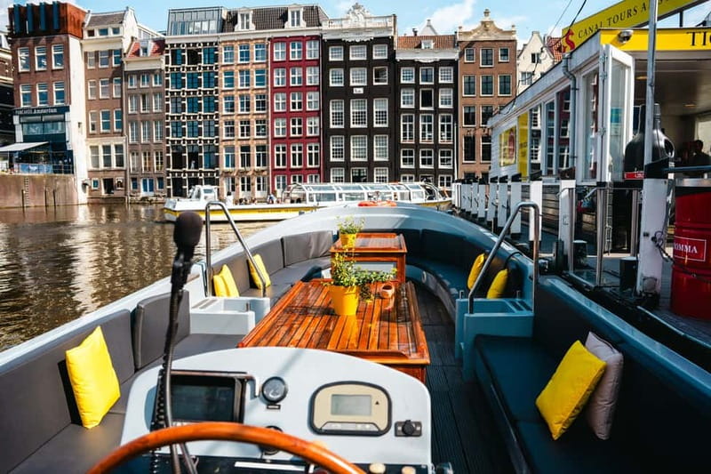 Amsterdam: Open Boat Tour of Canals with Expert Local Guide - Who This Canal Tour Fits Best