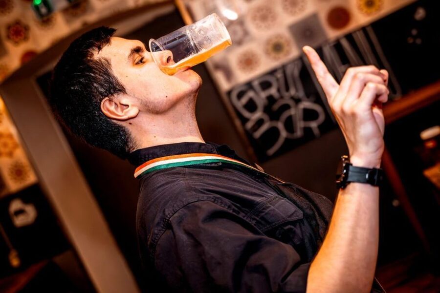 Amsterdam: Original Pub Crawl Party with VIP Entrance - Key highlights to know before you go