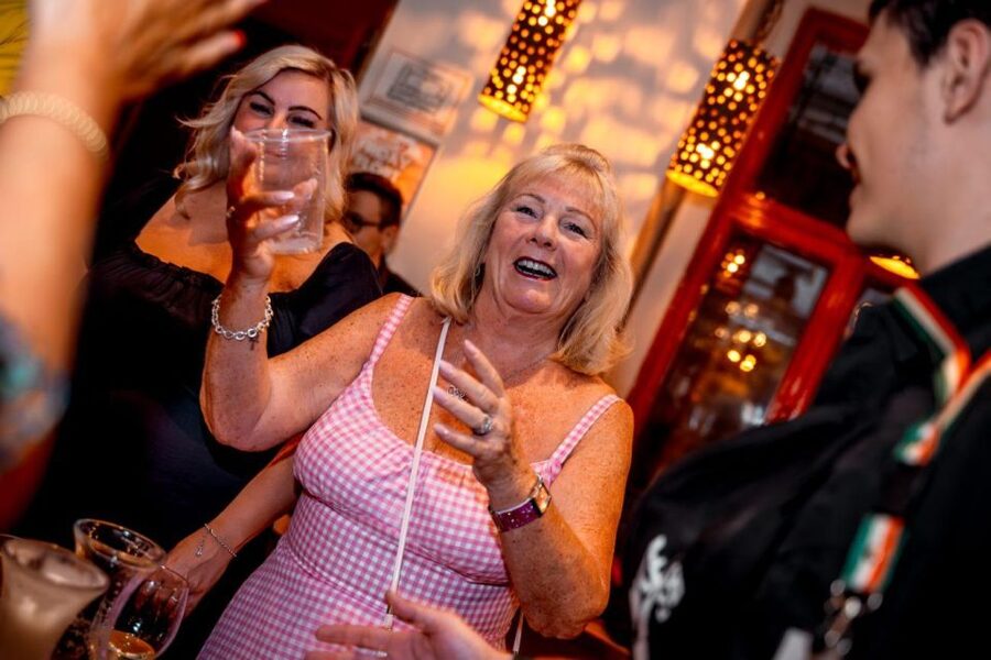 Amsterdam: Original Pub Crawl Party with VIP Entrance - How your guide shapes the whole experience