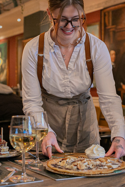 Amsterdam: Pancakes at Dutch Pancake Masters - Location and Planning: Damrak 44, Plus Nearby Landmark Timing