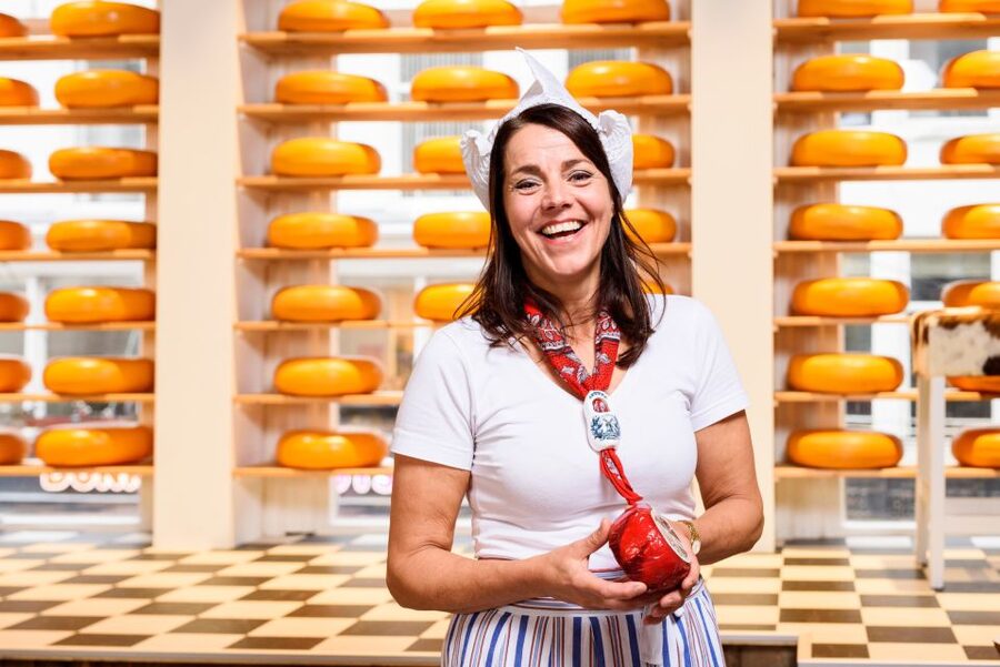 Amsterdam: Premium Henri Willig Cheese Tasting Experience - The tasting flow: how the 40 to 60 minutes usually play out