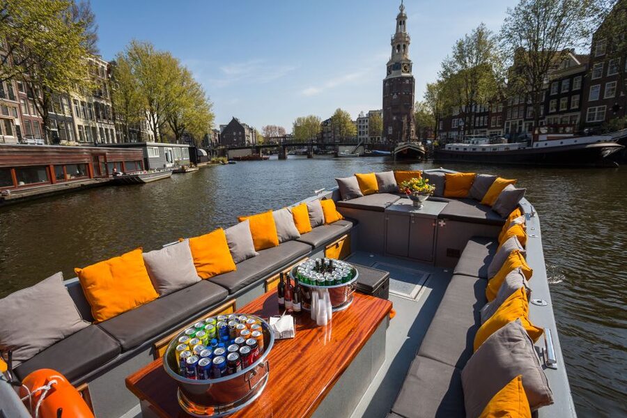 Amsterdam: Private BBQ Cruise with Personal Chef & Drinks - A private BBQ cruise that makes Amsterdam feel personal