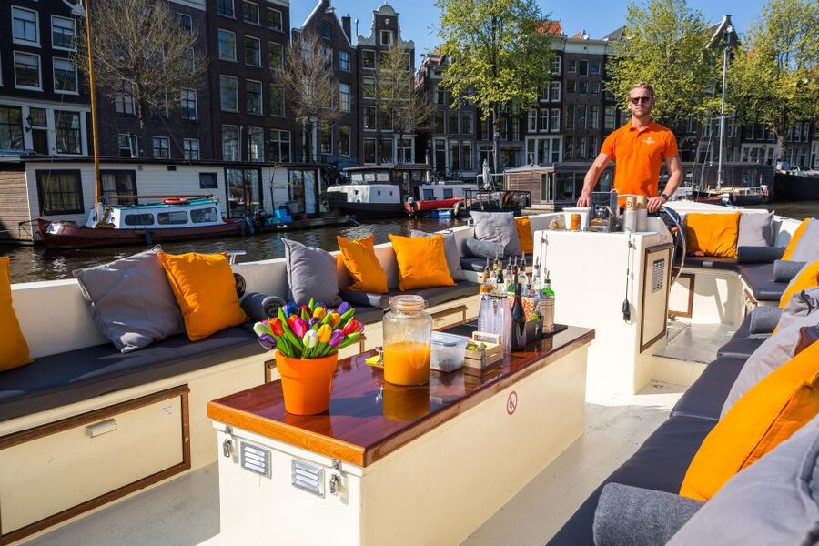 Amsterdam: Private BBQ Cruise with Personal Chef & Drinks - Drinks on board: unlimited beer, wine, and soft drinks that keep the vibe easy