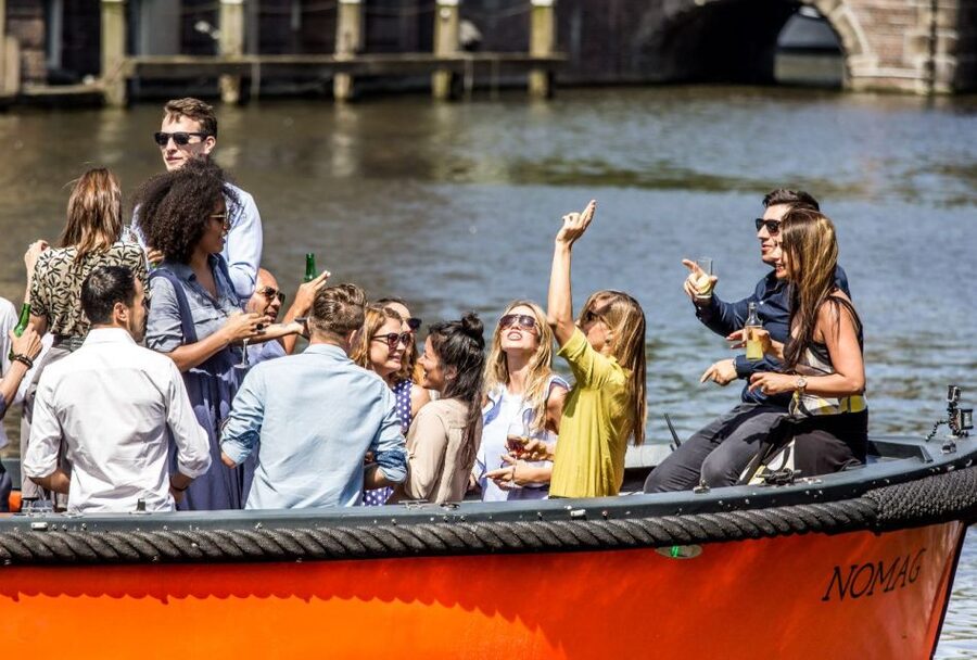 Amsterdam: Private BBQ Cruise with Personal Chef & Drinks - Who this cruise suits best, and who should think twice