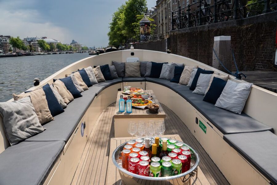 Amsterdam: Private Canal Booze Cruise with Unlimited Drinks - Key highlights worth planning around