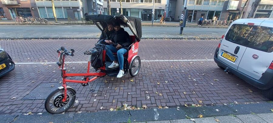Amsterdam: Private City Highlights Tour by Rickshaw - Key things that make this tour worth your time