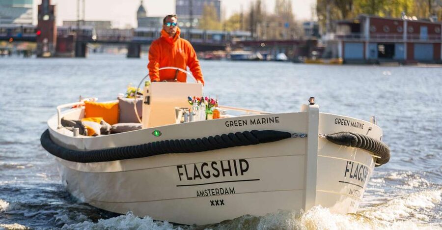 Amsterdam: Private Cruise with Drinks & Pizza or Burger - Price and value: is $312 per person worth it?
