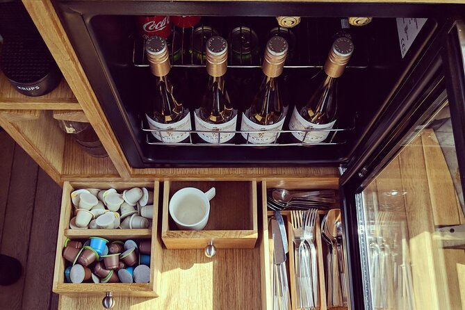 Amsterdam Private Dinner Cruise incl Drinks & 2-course Dinner 2hr - The flow of the evening, with the stops that make it special