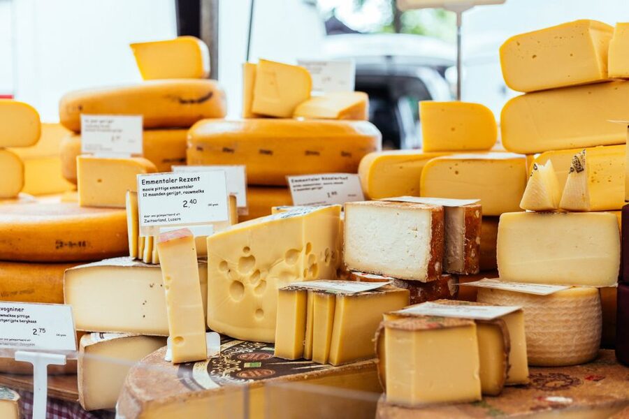 Amsterdam: Private Food Tour with a Local - Meet your guide near Museumplein, then start eating fast
