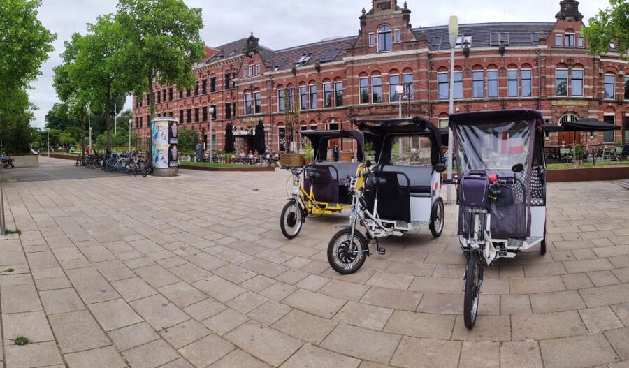 Amsterdam: Private Guided City Tour by Pedicab - Why a pedicab tour is one of Amsterdam’s smartest first moves