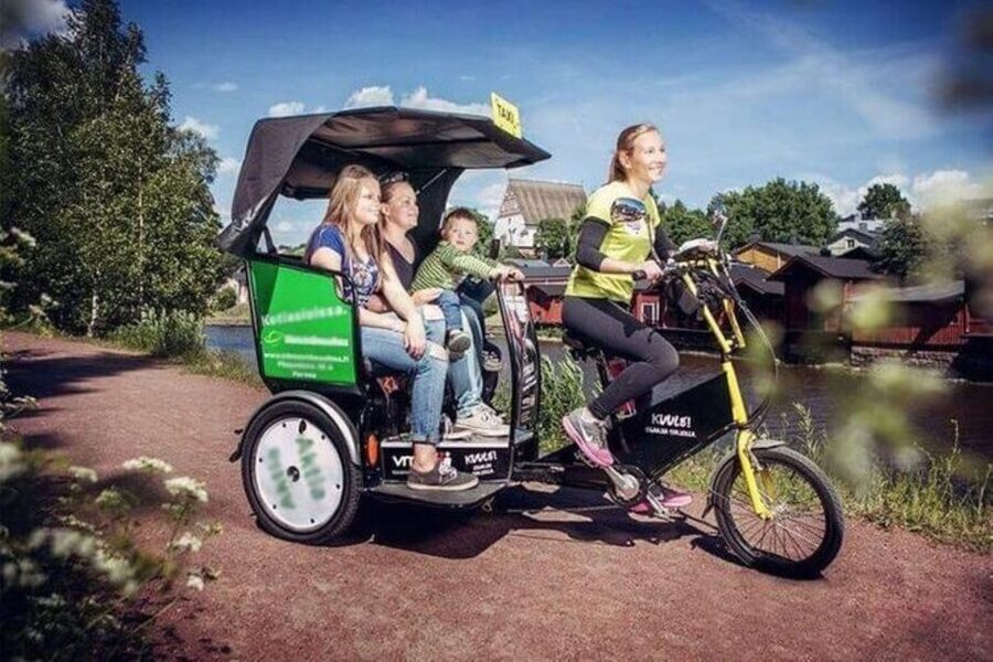 Amsterdam: Private Guided City Tour by Pedicab - Guides make or break a pedicab tour