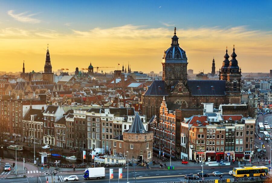 Amsterdam: Private Guided Walking Tour - Dam Square Setup: Royal Palace and National Monument in one easy start