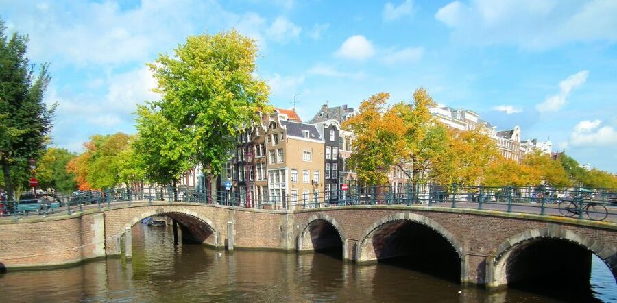 Amsterdam: Private Hidden Gems Discovery Tour - Anne Frank House area and Westerstraat: a major landmark, plus the streets around it