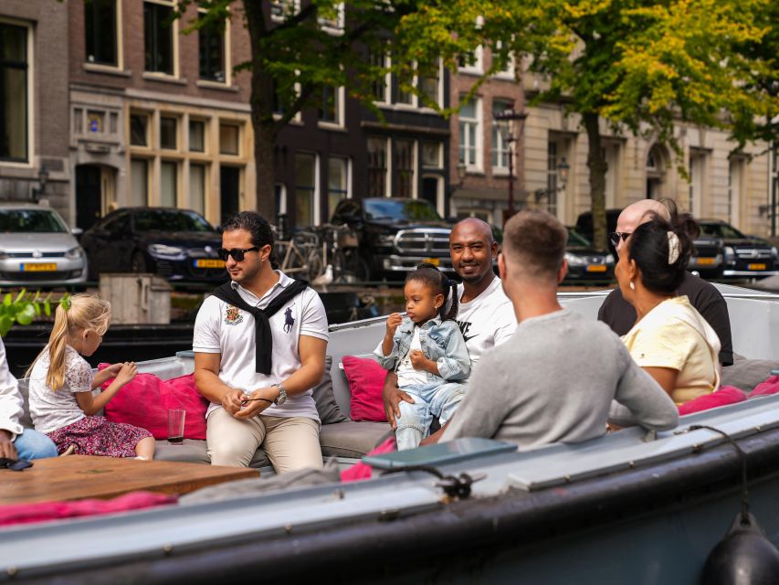 Amsterdam: Private Luxury Cruise with BBQ and Drinks - Live-Cooking BBQ Onboard: What You’ll Eat (and Why It Works)