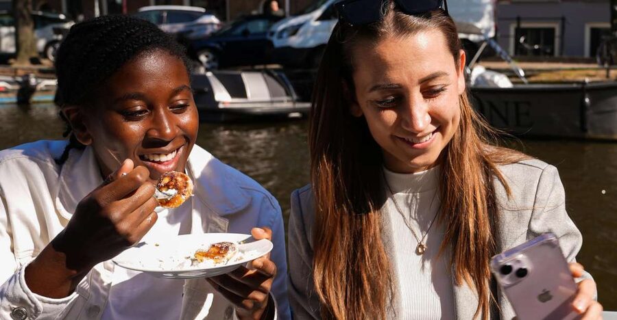 Amsterdam: Private Luxury Cruise with BBQ and Drinks - Where You Start: Getting to the Boat by Leidsebrug and Lido