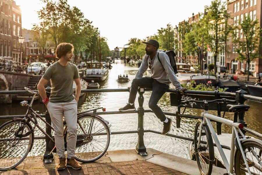 Amsterdam: Private Night Tour of Speakeasies and Bars - Speakeasies, cocktail bars, and the Jenever tasting angle