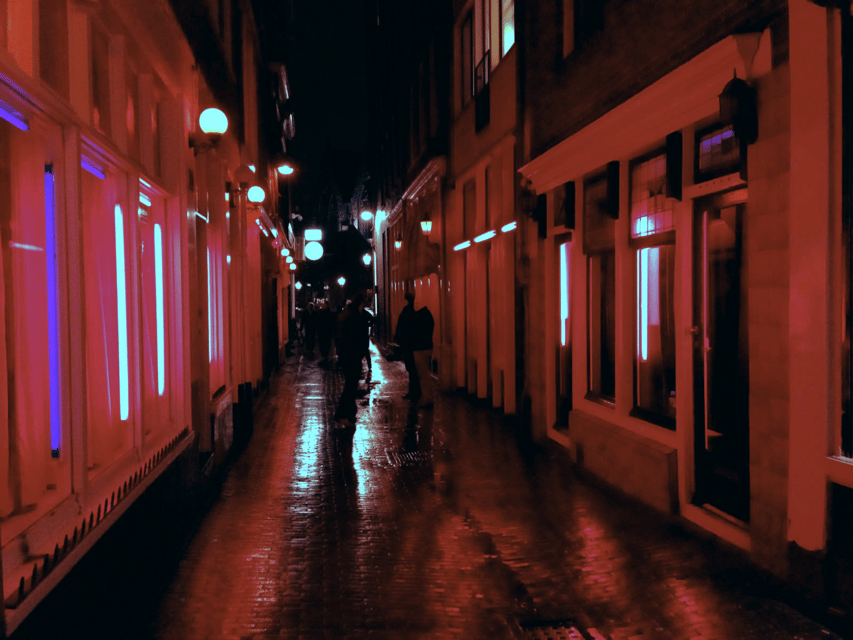 Amsterdam: Private Red Light District Tour in Spanish - Walking the Prostitute Streets, Seeing the Condomerie, and Keeping It Real