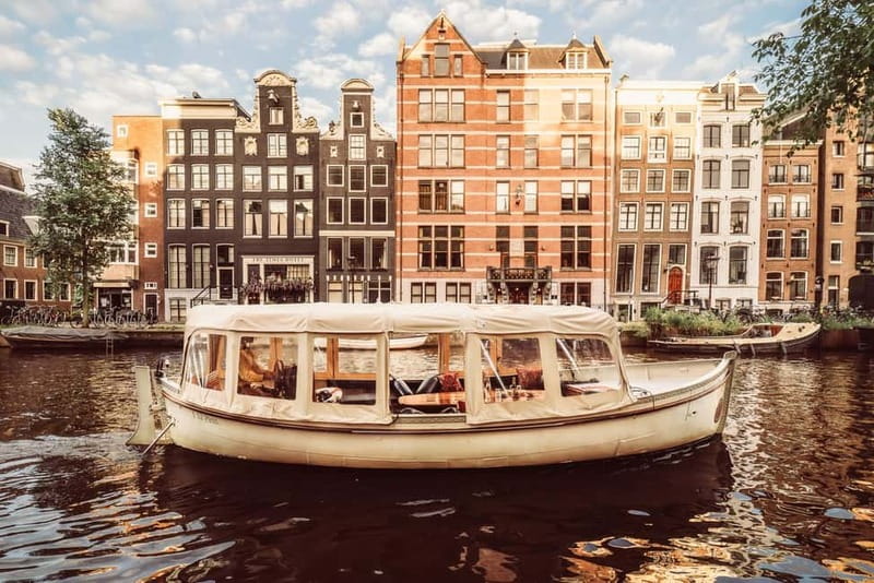 Amsterdam: Private Romantic Canal Cruise w. Prosecco/Snacks - Who Should Book This, and When to Choose Another Option
