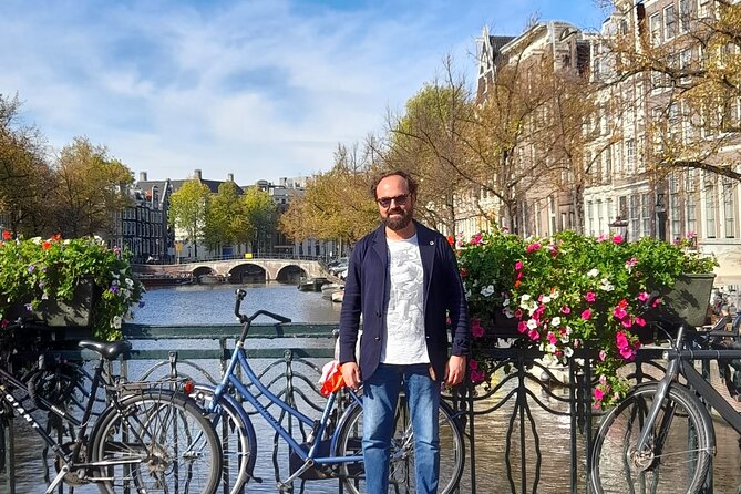 Amsterdam : Private Walking Tour With A Guide (Private Tour) - Food, Drinks, And Breaks You Control