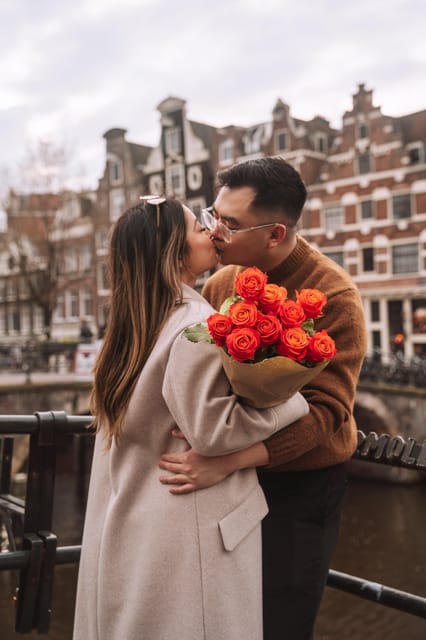 Amsterdam: Professional Photoshoot at the Canals - Culture and small lessons along the way