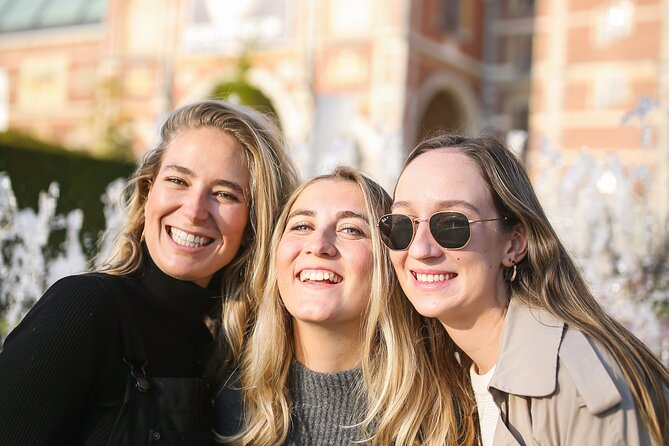 Amsterdam: Professional Rijksmuseum & Museumplein Photoshoot - Your Photographer and the Posing Support That Changes Everything