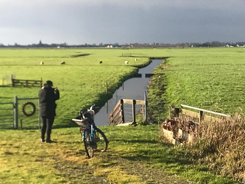 Amsterdam: Rainbow Rural Bike Tour With Local Gay Guide - Bikes, pace, and what to bring for 3 hours of easy cycling