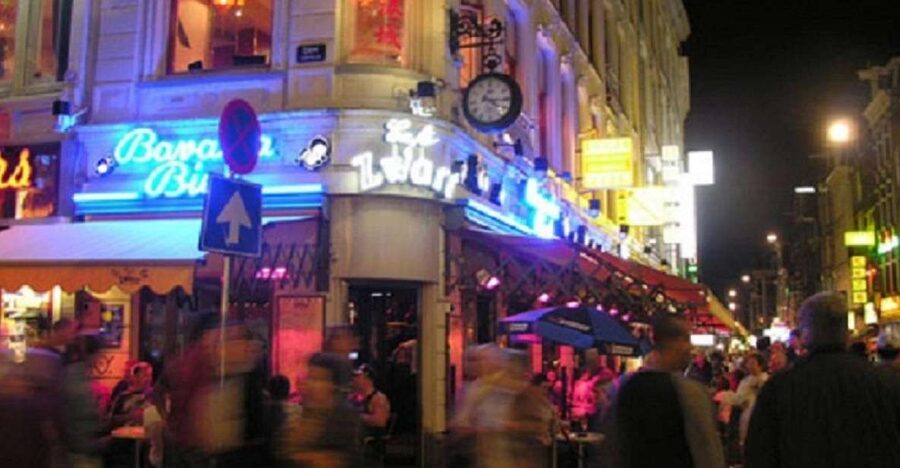 Amsterdam: Red Light District and Local Pub Tour - The Oldest-Pub Angle: History You Can Actually See
