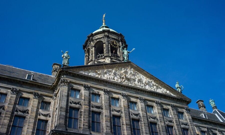 Amsterdam: Red Light District & City Tour German or English - Nieuwe Kerk, Oude Kerk, and the City’s Public Face