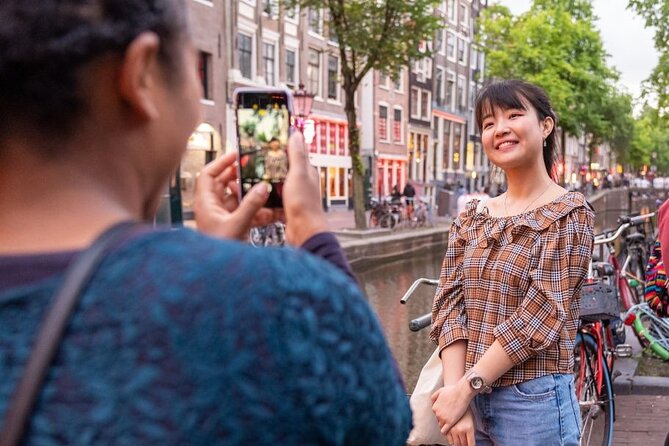 Amsterdam: Red Light District & City Tour (Private tour) - Beurs van Berlage and Damrak: Golden Age trade and the Q&A you actually want