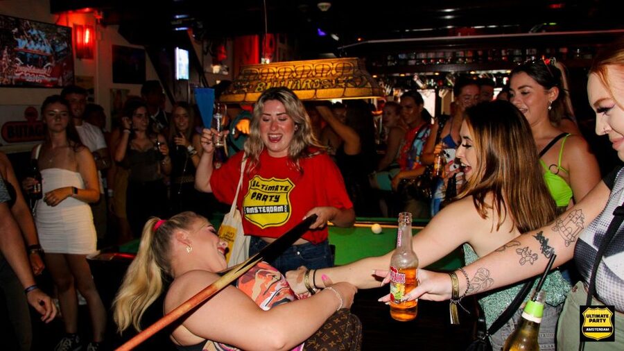 Amsterdam: Red Light District Pub Crawl with Unlimited Shots - How the host works in the Red Light District (and why you should care)