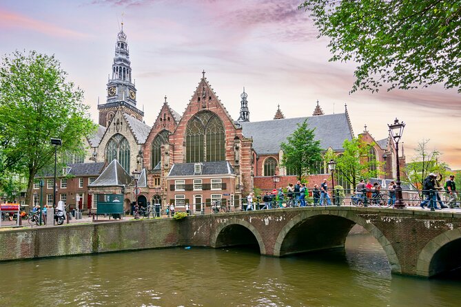 Amsterdam Red Light District Treasure: Self-Guided Tour & Quest - Ons’ Lieve Heer op Solder: the final twist of a church in an attic