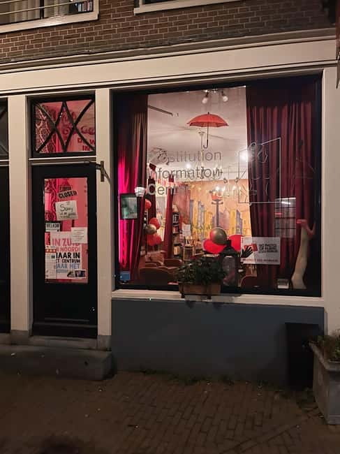 Amsterdam: Red light tour in German/English for groups of 4 people or more - Key highlights at a glance