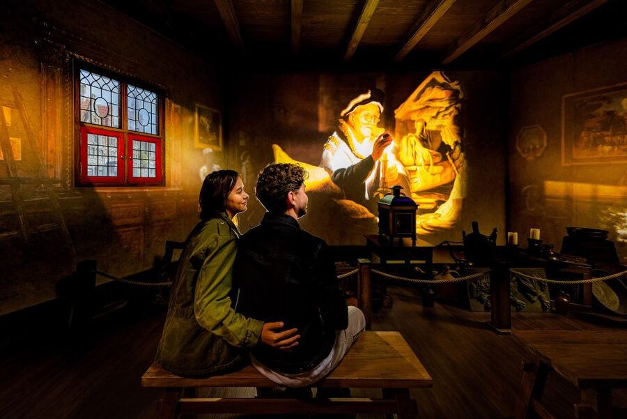 Amsterdam: Rembrandts Immersive Experience Admission Ticket - Should you book the Rembrandts Amsterdam Experience ticket?