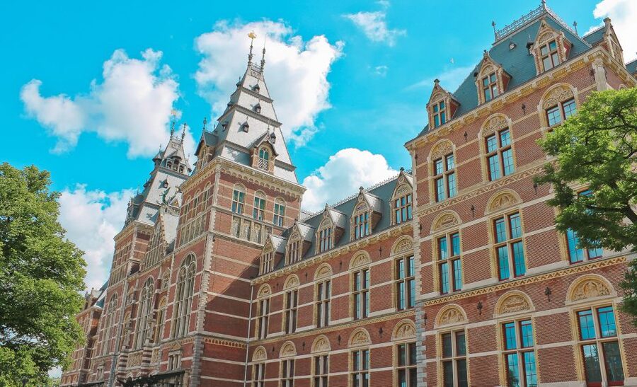 Amsterdam: Rijksmuseum Private Tour - Entering the Museum and Finding Your Guide in Real Life