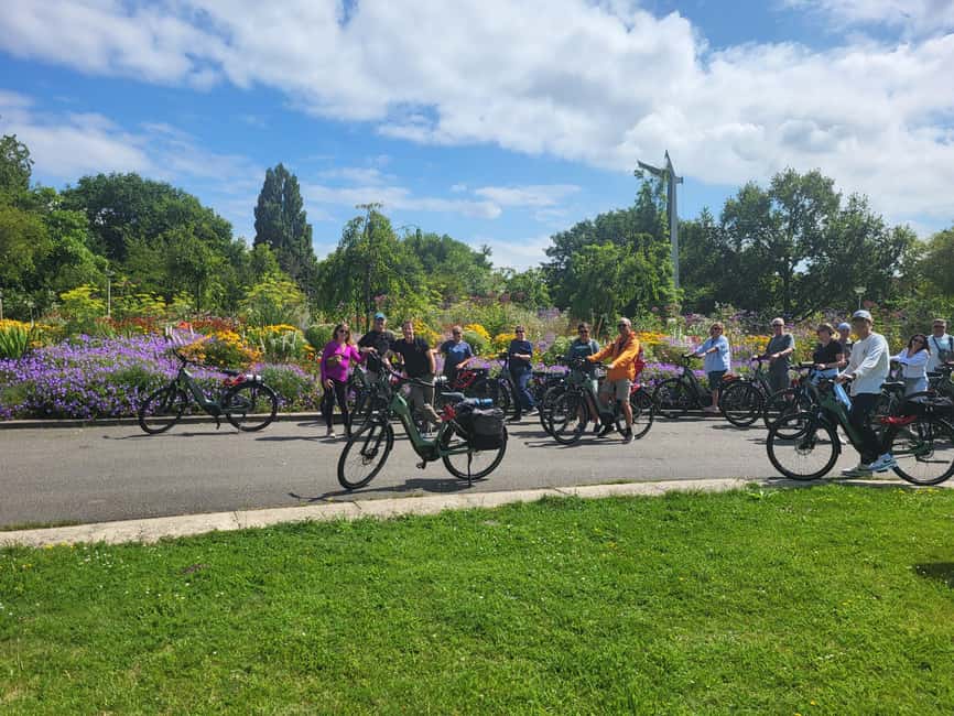 Amsterdam: Scenic City Highlights by E-Bike - Oosterdokseiland to Marineterrein: a smooth start and an easy rhythm