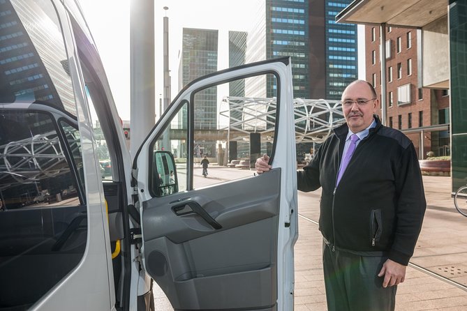 Amsterdam Schiphol Airport (AMS) Round Trip transfer to Amsterdam City - Schiphol to the City, Without the Taxi Line Chaos
