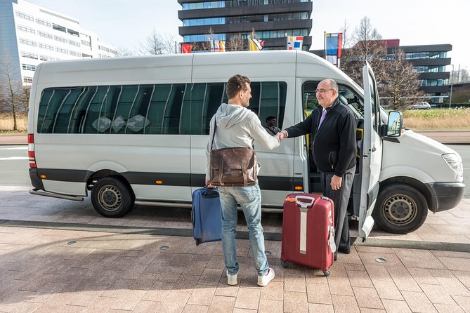 Amsterdam Schiphol Airport (AMS) Round Trip transfer to Amsterdam City - The Return Trip to Schiphol: Ending Clean, Not Chaotic